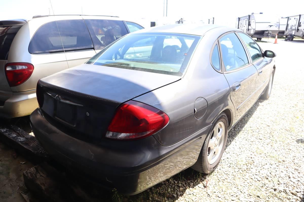 2002 Ford Taurus - *NOT Running*