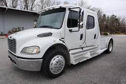 2004 Freightliner Sport Chasis M2