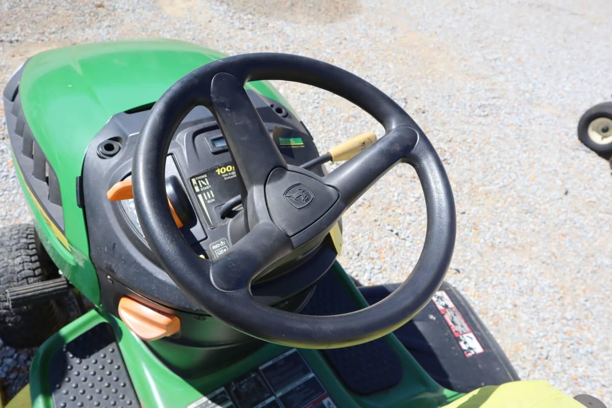 John Deere D105 Mower