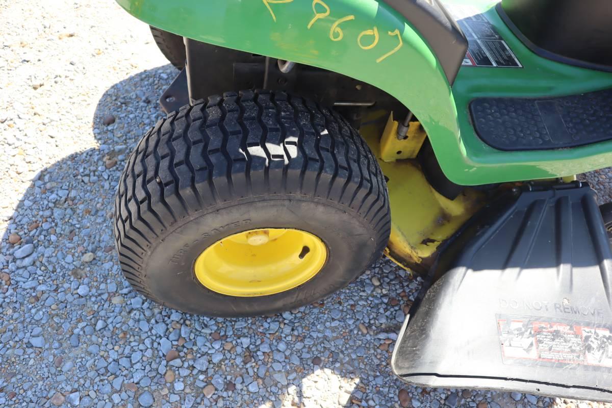 John Deere D105 Mower