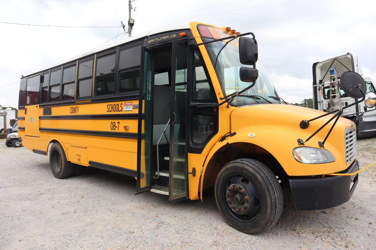 2008 Thomas Built Handicap Accessible Bus