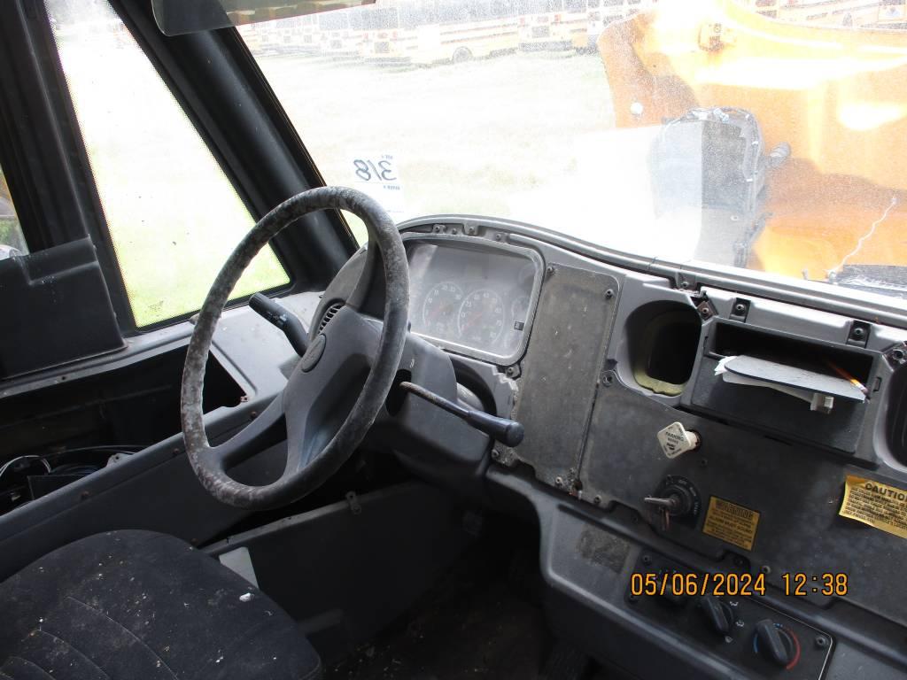 2007 Thomas Built Bus - NOT Running*