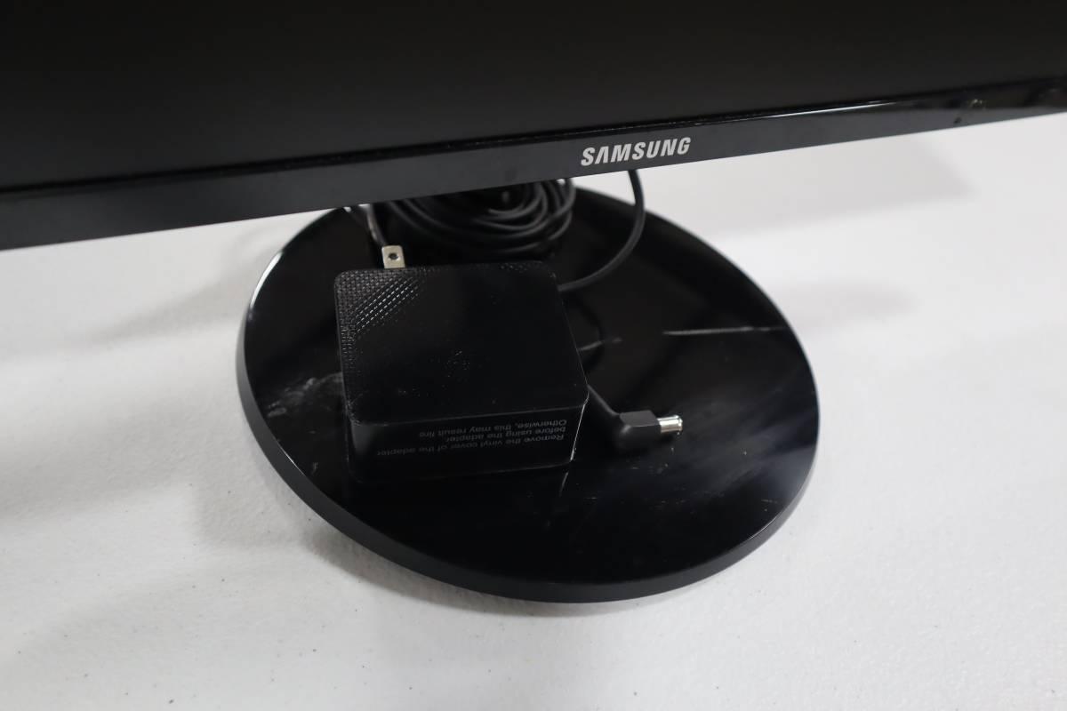 Samsung S24F350FHN 24" Monitor (Ser#ZZMXH4ZK304586Z)