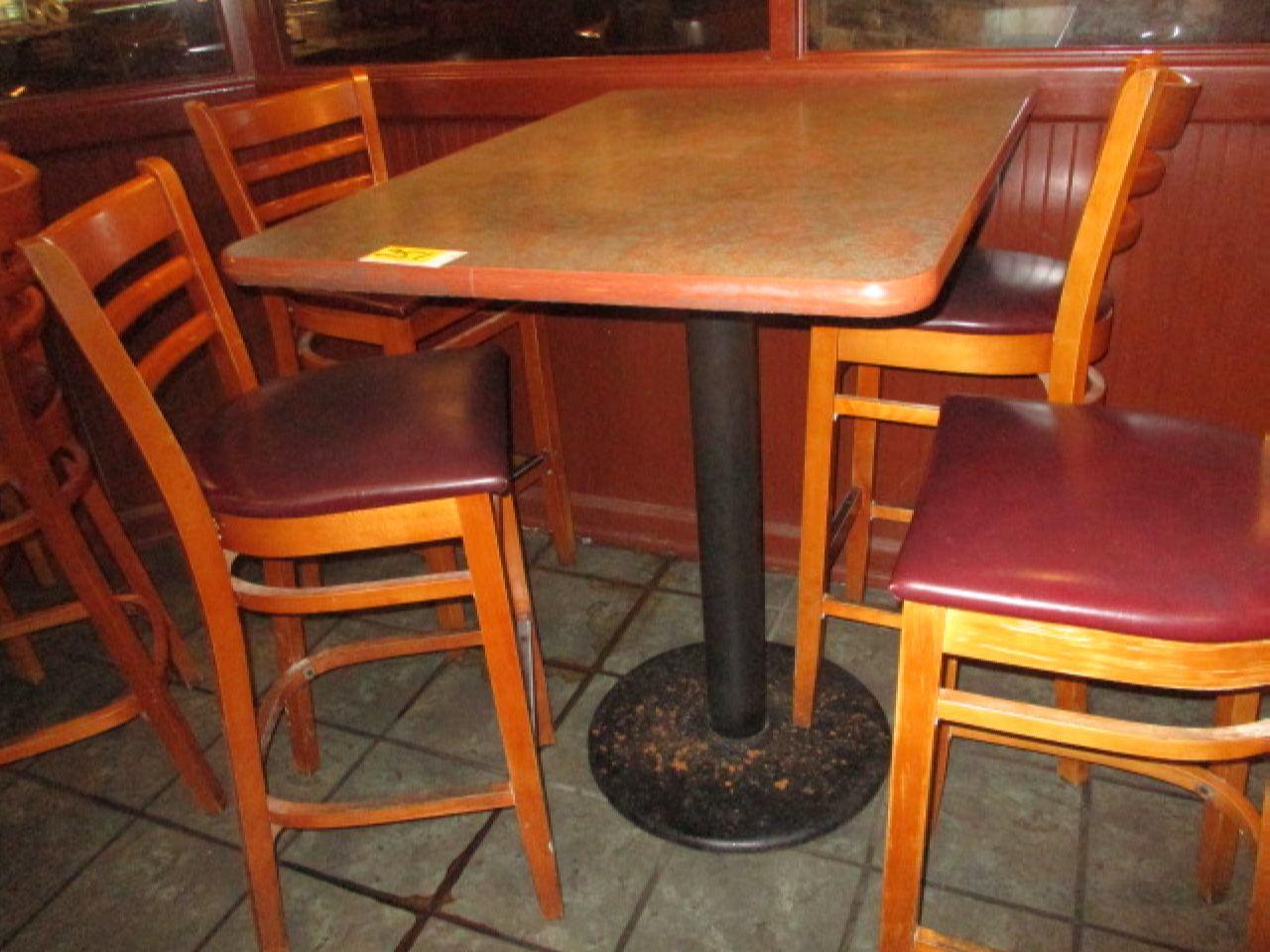 Bar Table with 4 Bar Stools