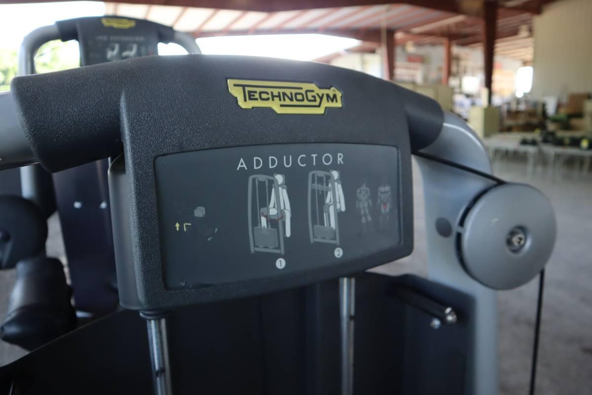 TechnoGym Adducter