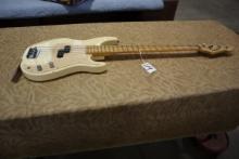 Peavey Fury Bass Electric Guitar