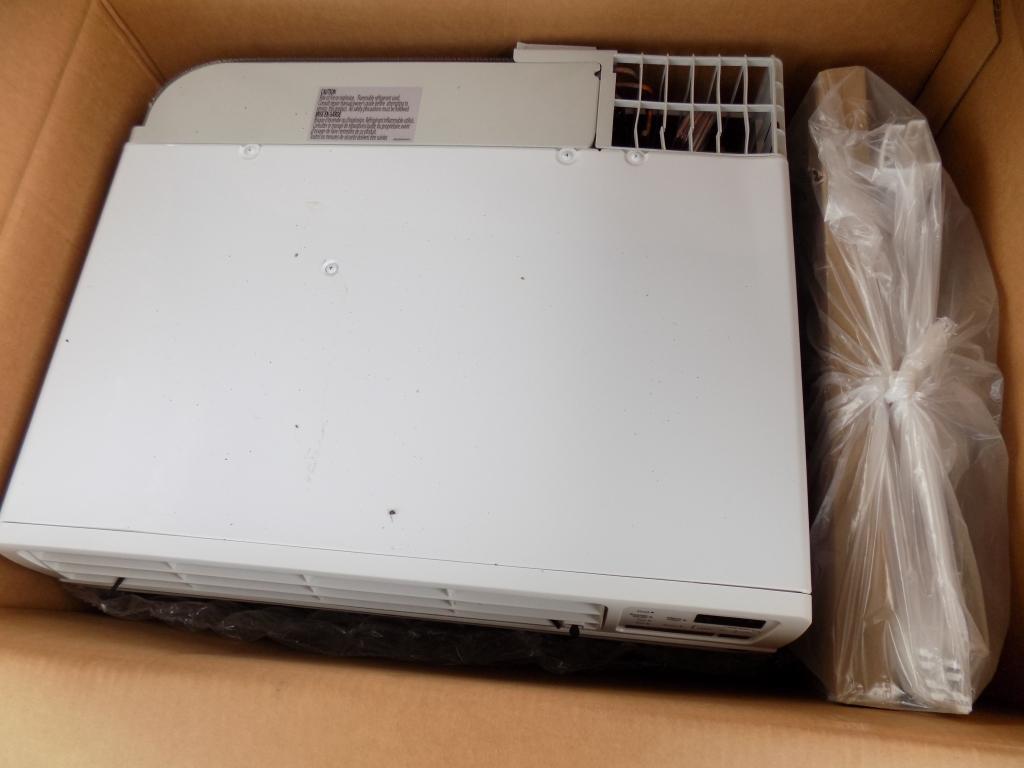 LG WINDOW / WALL MOUNT 220V AIR CONDITIONER