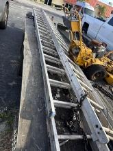 32 FOOT ALUMINIUM EXTENSION LADDER