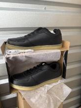 (75) BLACK SNEAKERS LED COLOR CHANGING SOLES