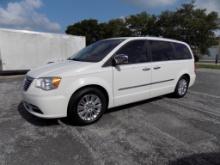 2013 CHRYSLER TOWN AND COUNTRY MINIVAN