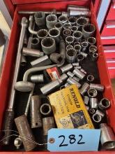 TOOL LOT DRAWER OF TOOLS (TOOLS ONLY NO TOOLBOX)
