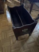WOOD MAGAZINE RACK