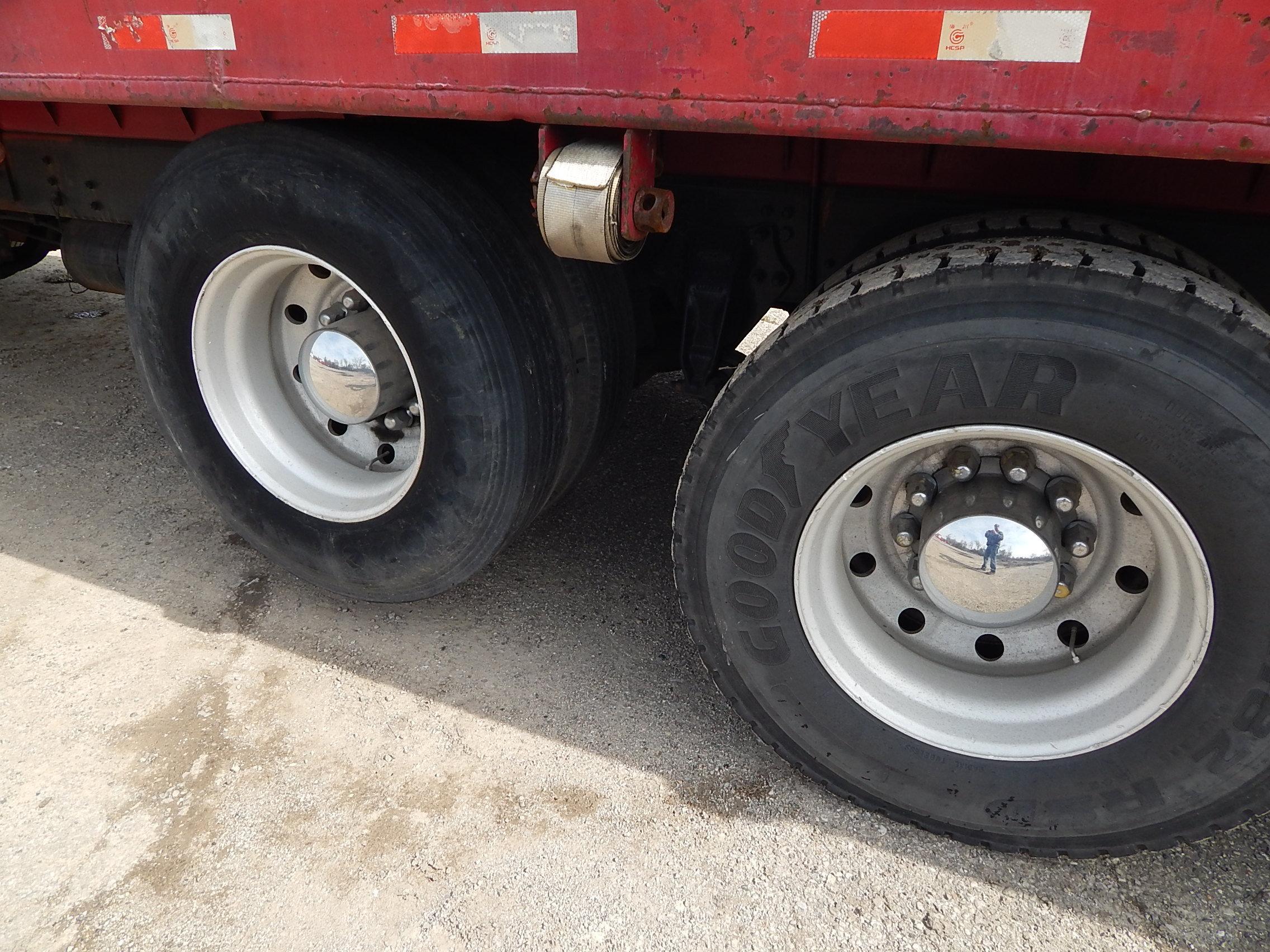 2002 Sterling LT9500 Series Tri-Axle Grapple Truck, VIN: 2FZHAZAS52AK10608,