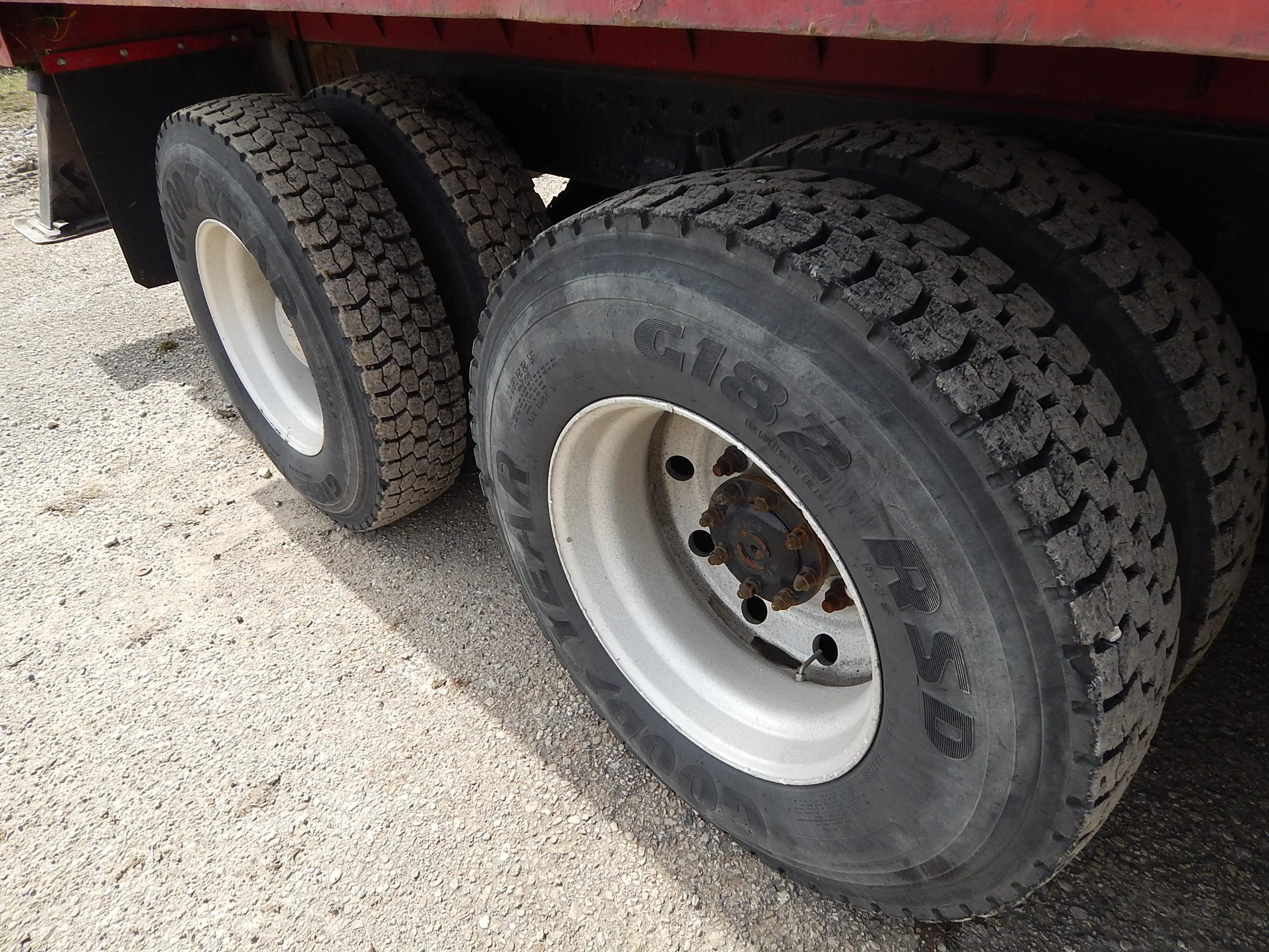 2002 Sterling LT9500 Series Tri-Axle Grapple Truck, VIN: 2FZHAZAS52AK10608,