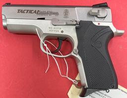 Smith & Wesson 4013tsw .40 S&w Pistol