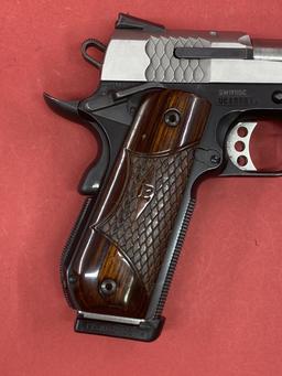 Smith & Wesson SW1911C .45 auto Pistol