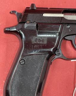 CZ CZ82 9mm Mak Pistol