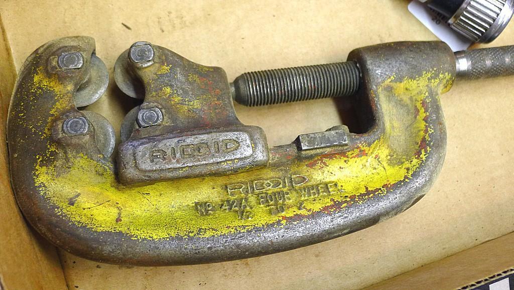 Ridgid four wheel pipe cutter No. 42A cut pipe 1/2" to 2" - measures 14" long closed. Other smaller