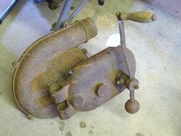Buffalo No. 200 Silent forge blower, works. Approx. 17" x 13" x 11".