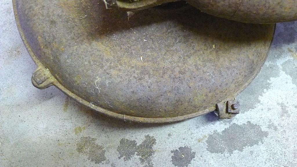 Buffalo No. 200 Silent forge blower, works. Approx. 17" x 13" x 11".