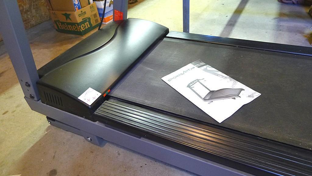 SportsArt 3100 treadmill is in very good condition and runs well. Folds for easy storage. Includes