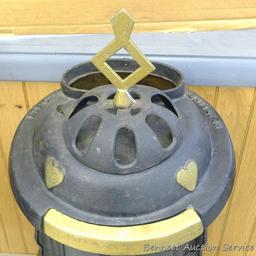No 13 cast iron belly stove by King Stove and Range Co in Sheffield Ala would make a great