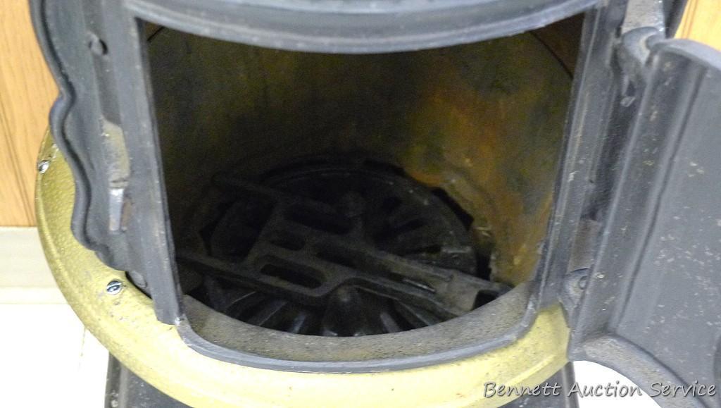 No 13 cast iron belly stove by King Stove and Range Co in Sheffield Ala would make a great