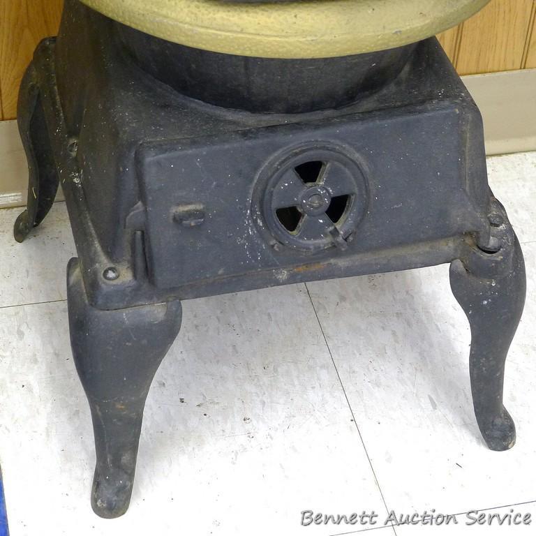 No 13 cast iron belly stove by King Stove and Range Co in Sheffield Ala would make a great
