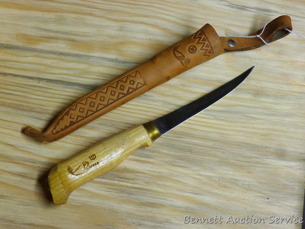 Rapala fillet knife with J. Martliini Finland on, 8" long in leather sheaf,