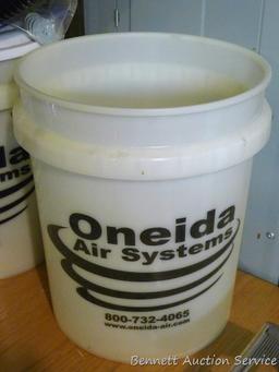 Oneida Air System Dust Deputy.