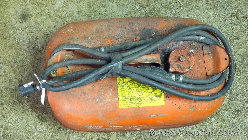 Metal outboard motor gas can includes hose 10" x 19" x 7".