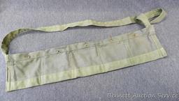 40 rounds 7.62x51 NATO ammunition on stripper clips. Included bandolier denotes 7.62 mm M80.