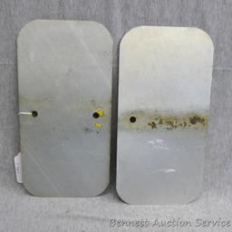 2 Aluminum reflective arrow signs are 12" x 6".