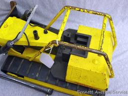 Tonka metal toy bulldozer with rubber tracks is 15" x 7-1/2" x 9-1/2" tall, is missing a headlight