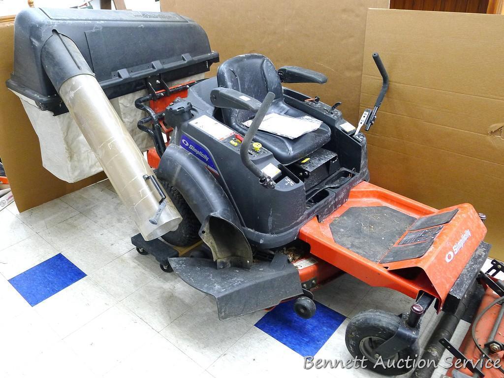 Simplicity ZT2000 Series zero turn lawn mower is a high-end model with power deck. 42" mowing deck,