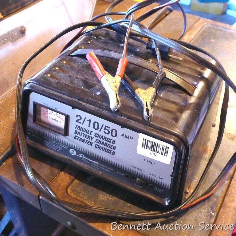 Schumacher trickle charger 12 volt battery charger looks to be in good shape.