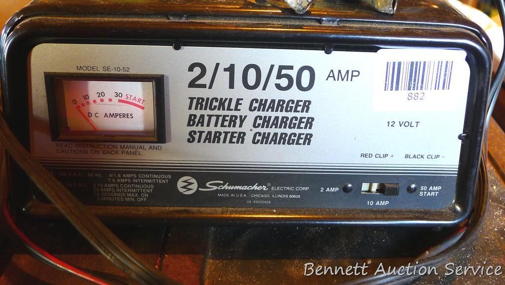 Schumacher trickle charger 12 volt battery charger looks to be in good shape.