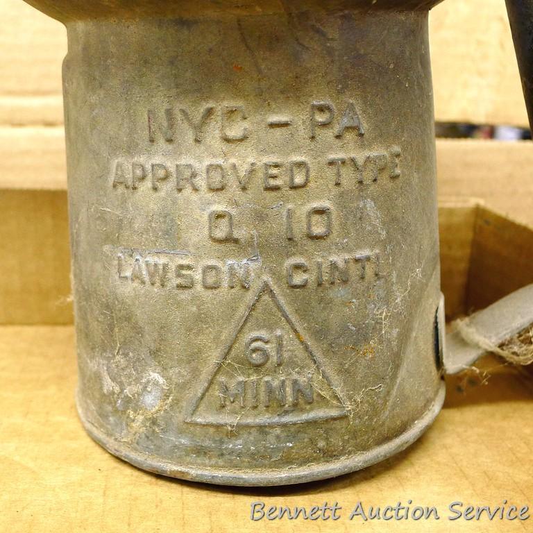 Metal 1 quart oil can with bendable spout. Side of can reads NYC-PA approved type Q 10 Lawson Cinti