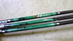 Six Gold Tip XT Hunter 7595 carbon arrows with field tips are 30" long. One is missing tip.