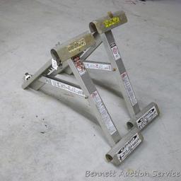 2 Werner aluminum ladder jacks, model 10-20-01, 20" max stage width.