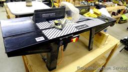 Wolfcraft Router Table 540 with angle fence, wrenches and attachments; Porter Cable fixed base