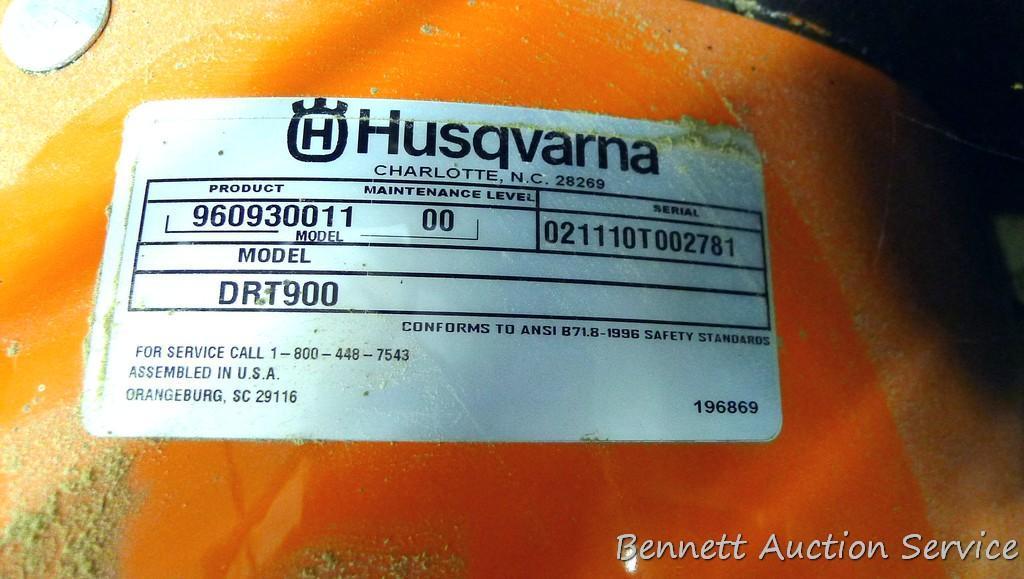 Husqvarna 900 DRT rear tine tiller with dual rotating tines. Comes with owner's manual. Runs.