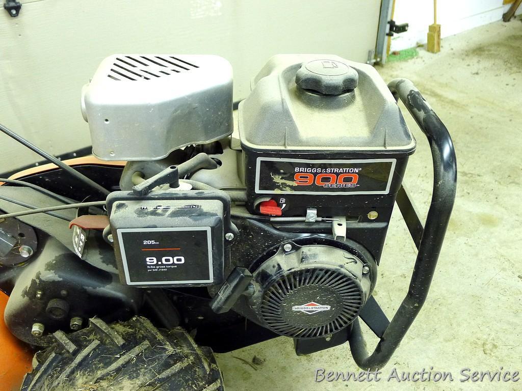 Husqvarna 900 DRT rear tine tiller with dual rotating tines. Comes with owner's manual. Runs.