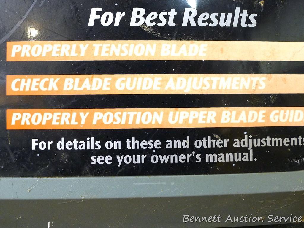 Delta 9" band saw comes with 5 extra blades. Runs, and is model No 28-150. Measures about 19" x 12"