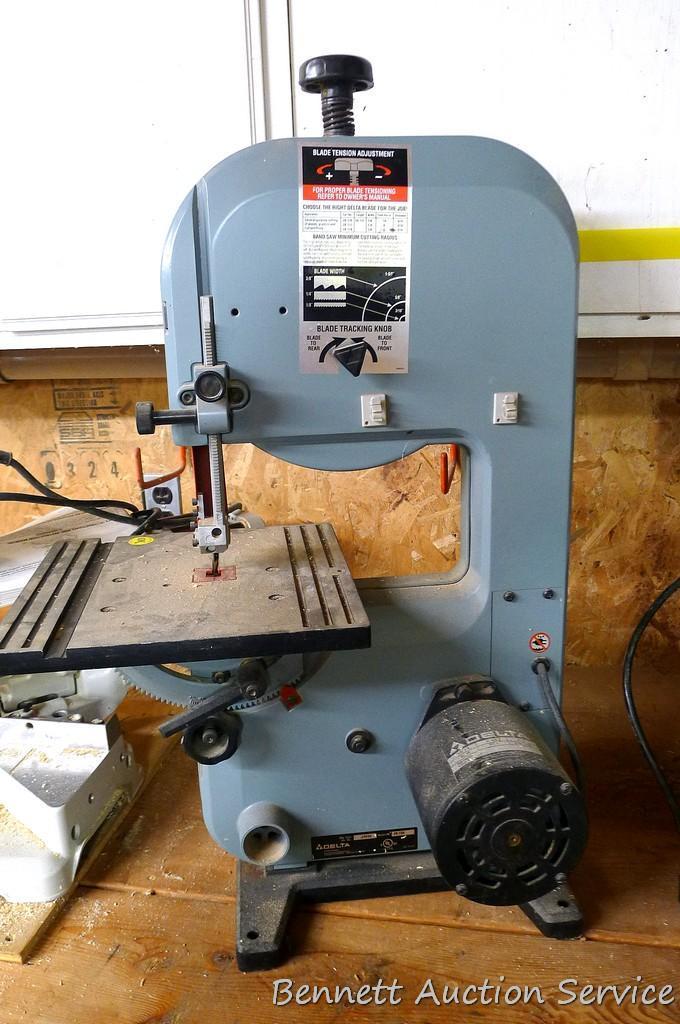 Delta 9" band saw comes with 5 extra blades. Runs, and is model No 28-150. Measures about 19" x 12"