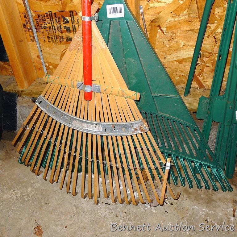Bamboo leaf rake, 30" plastic leaf rake head, garden fenceposts up to 4'.