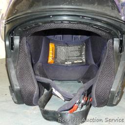 Motorcycle helmet Bilt Route DOT certified size L. Has built in ventilation and sun shield. This is