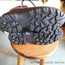 Nevado mostly leather upper hiking shoes size 10-1/2 in very good condition.