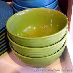 Gibson dinnerware in pretty teal and green colors. Pieces include eight 10-1/2" dinner plates, seven
