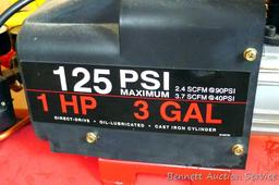 Craftsman 3 gallon 1 hp 125 psi air compressor runs and cycles.